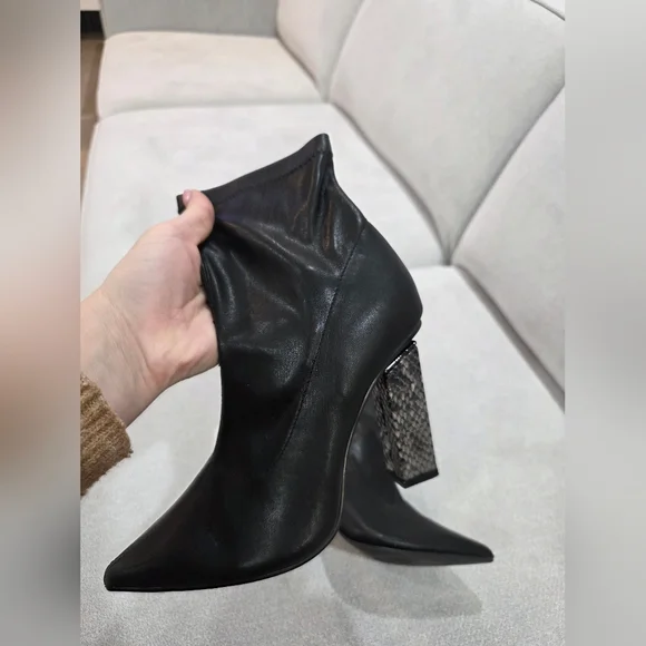 Z Code Z Black Pointed-Toe Ankle Boots with Textured Block Heel - Picture 8 of 17